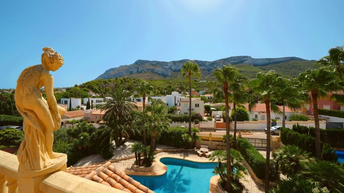 Image No.2-4 Bed Villa for sale