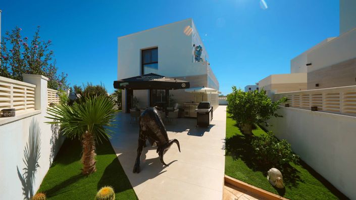 Image No.11-3 Bed Villa for sale