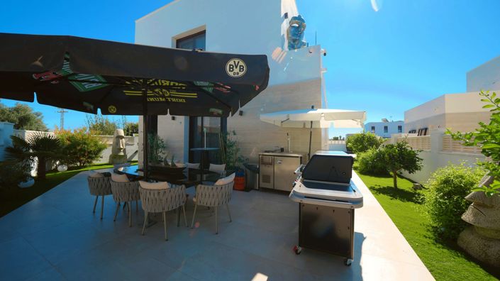 Image No.12-3 Bed Villa for sale