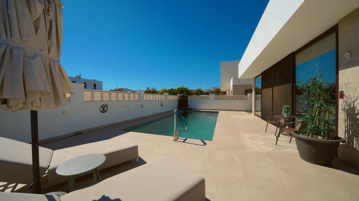 Image No.3-3 Bed Villa for sale