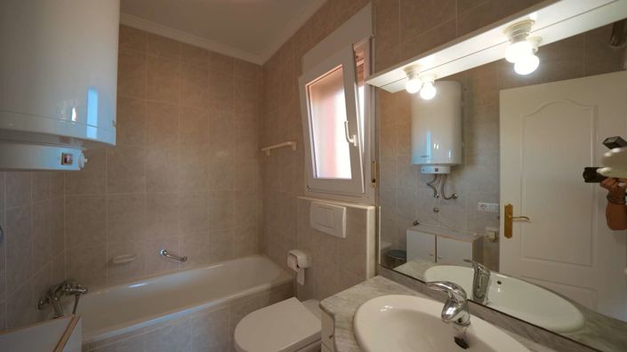 Image No.25-4 Bed Villa for sale