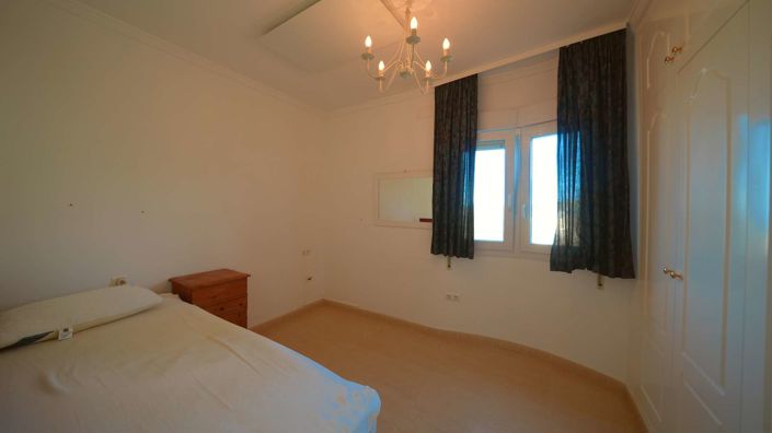 Image No.26-4 Bed Villa for sale