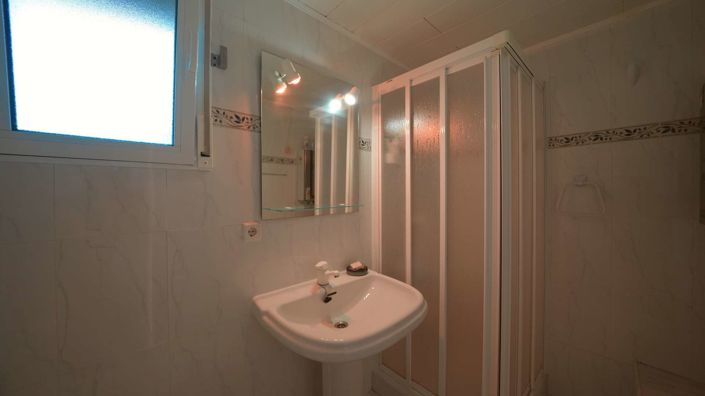 Image No.29-4 Bed Villa for sale