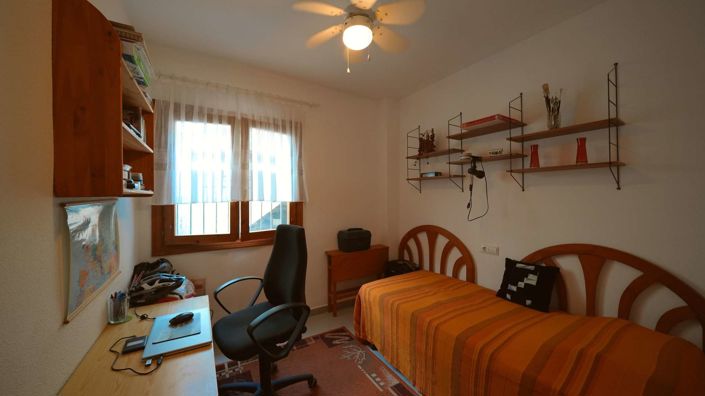 Image No.16-3 Bed Townhouse for sale
