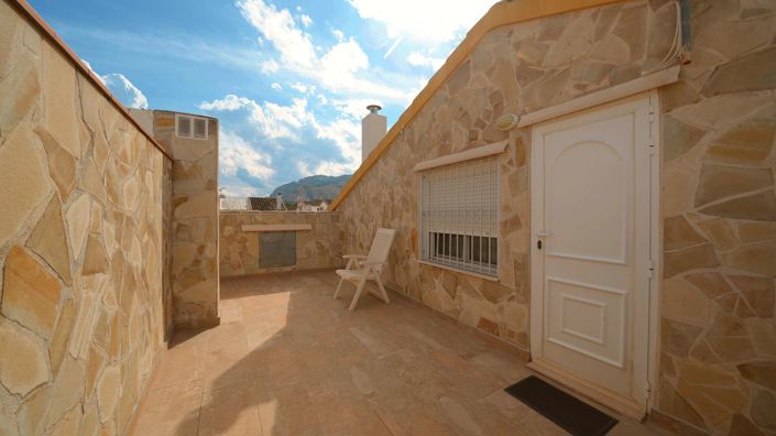 Image No.5-3 Bed Townhouse for sale