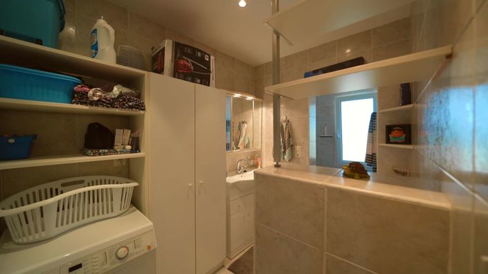 Image No.20-2 Bed Bungalow for sale