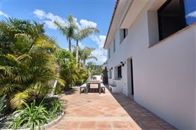 Image No.10-Villa de 4 chambres à vendre à Los Monteros