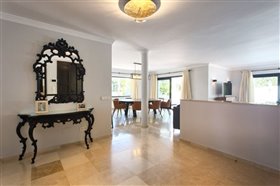 Image No.13-Villa de 4 chambres à vendre à Los Monteros