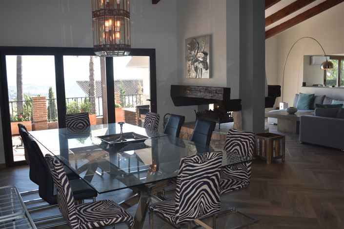 Image No.17-5 Bed Villa for sale