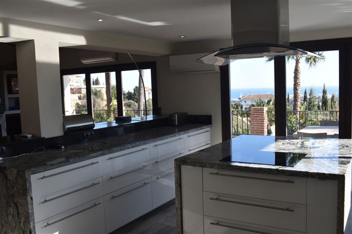 Image No.20-5 Bed Villa for sale