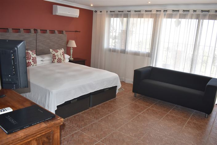 Image No.30-5 Bed Villa for sale