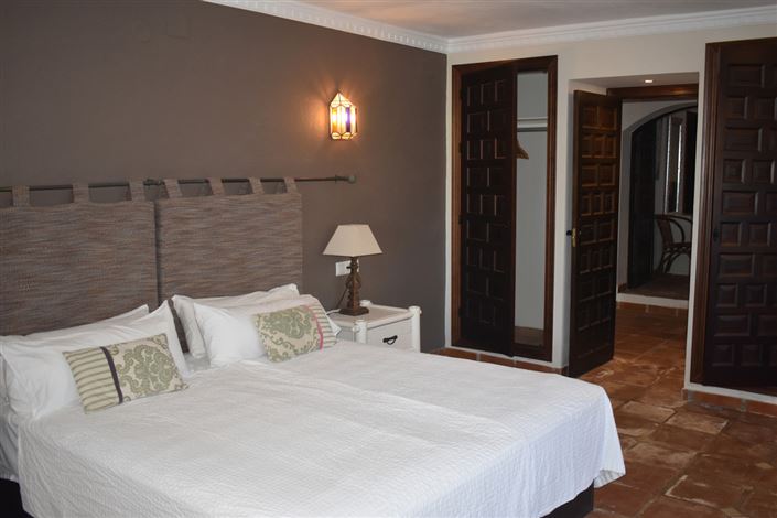 Image No.32-5 Bed Villa for sale