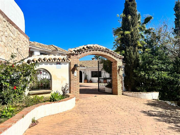 Image No.4-5 Bed Villa for sale