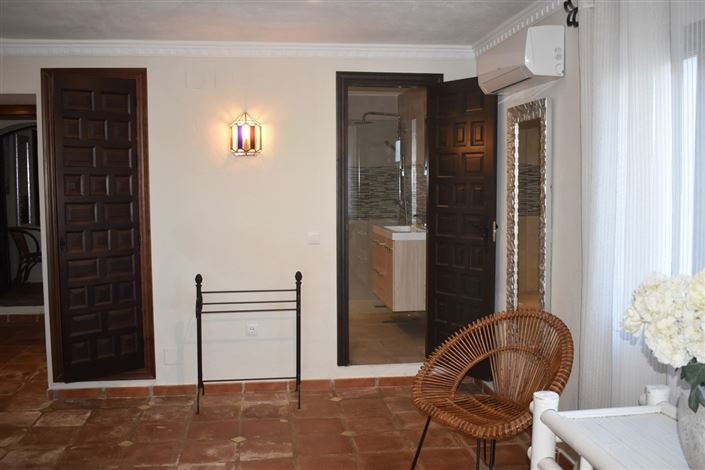 Image No.49-5 Bed Villa for sale