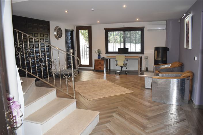 Image No.8-5 Bed Villa for sale