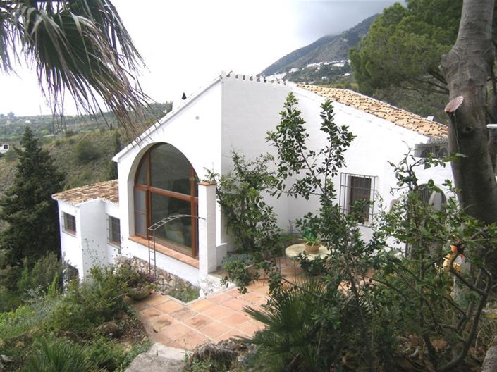 Image No.1-5 Bed Villa for sale