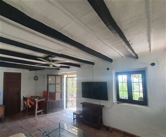 6057523