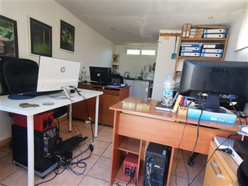 6057548