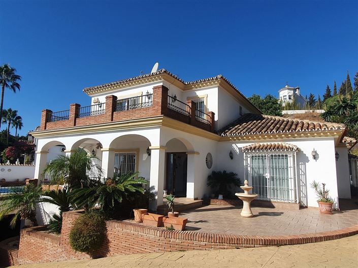 Image No.1-4 Bed Villa for sale