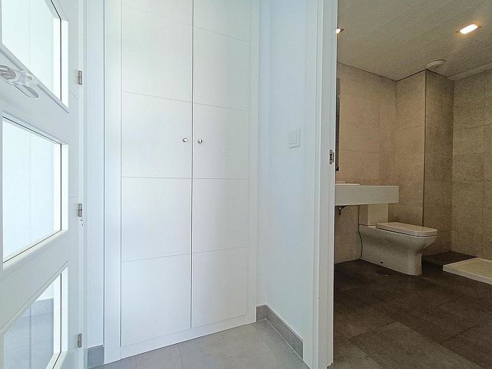 Image No.5-2 Bed Apartment for sale