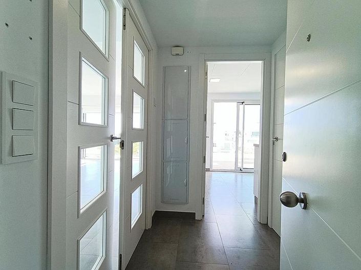 Image No.8-2 Bed Apartment for sale