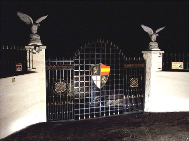 Image No.10-7 Bed Villa for sale