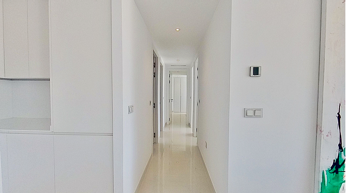 Image No.9-3 Bed Apartment for sale