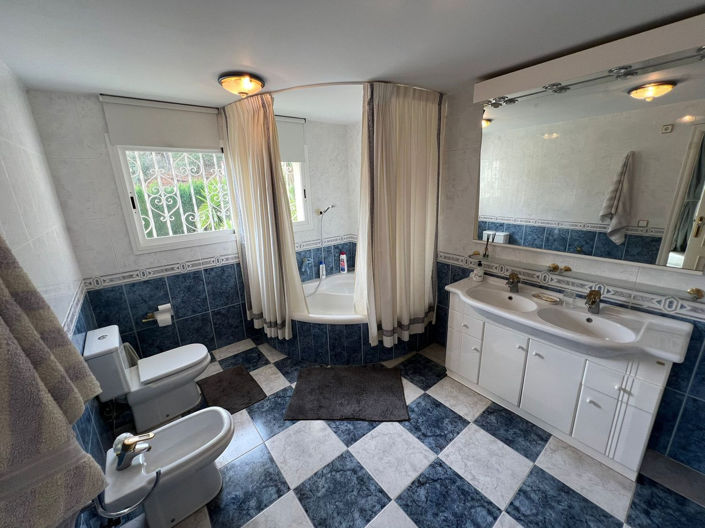 Image No.16-4 Bed Villa for sale