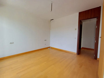 9526359