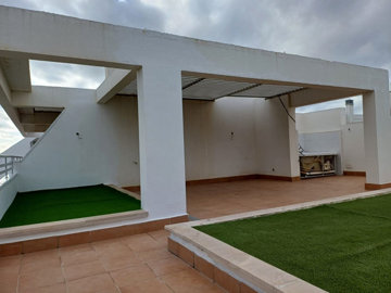 9526351