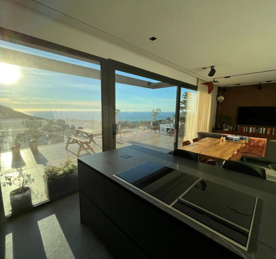 Image No.2-4 Bed Villa for sale