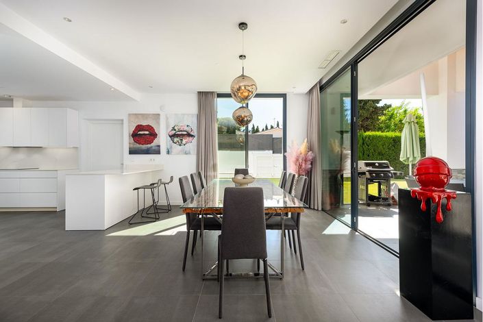 Image No.5-4 Bed Villa for sale