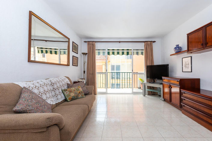 Image No.1-4 Bed Apartment for sale