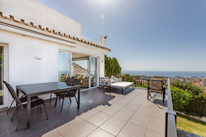 Image No.1-Villa de 4 chambres à vendre à Benalmadena