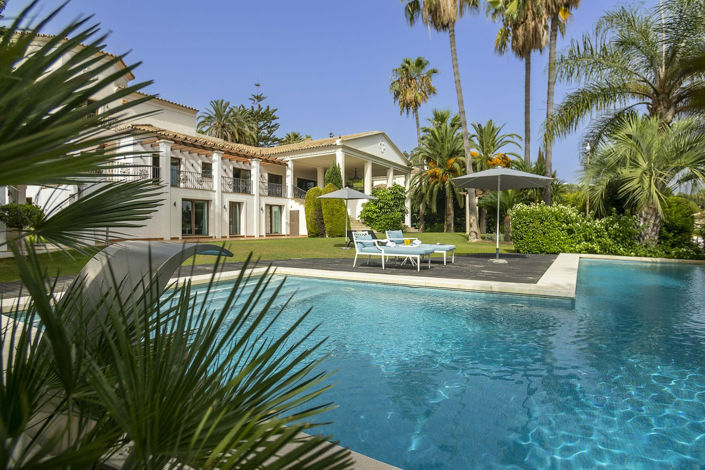 Image No.1-6 Bed Villa for sale
