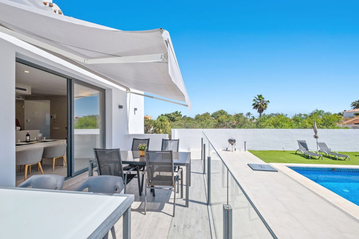 Image No.1-5 Bed Villa for sale
