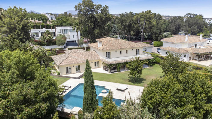 Image No.1-7 Bed Villa for sale