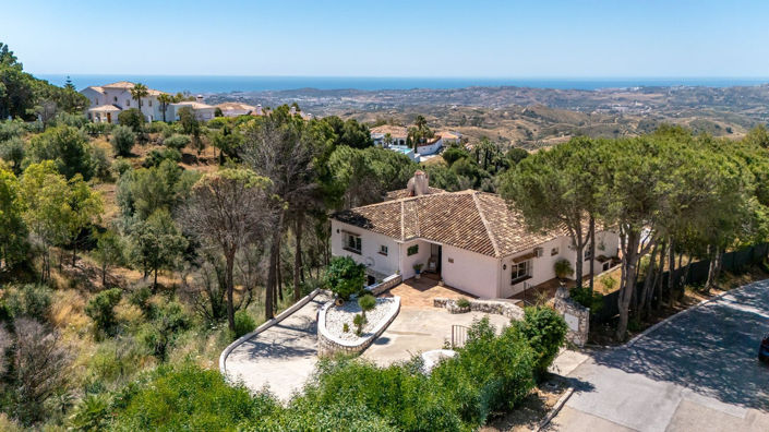 Image No.1-4 Bed Villa for sale