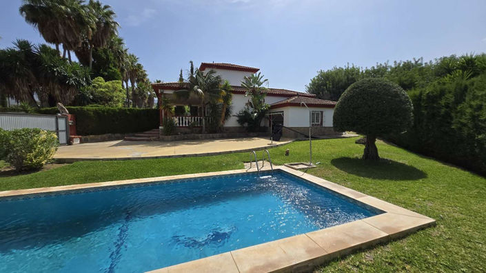 Image No.1-Villa de 6 chambres à vendre à Alhaurín de la Torre