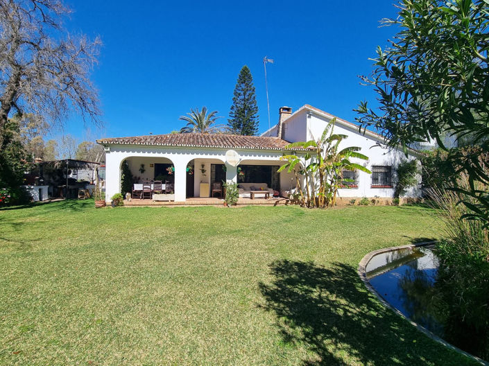 Image No.1-4 Bed Villa for sale