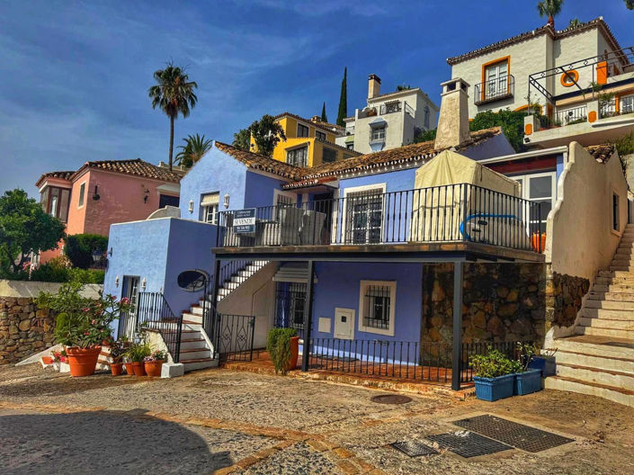 Image No.1-3 Bed Villa for sale