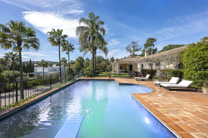 Image No.1-5 Bed Villa for sale