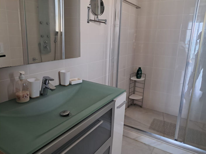 Image No.12-5 Bed Townhouse for sale