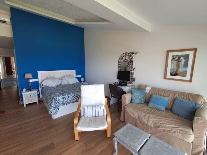 Image No.13-5 Bed Townhouse for sale