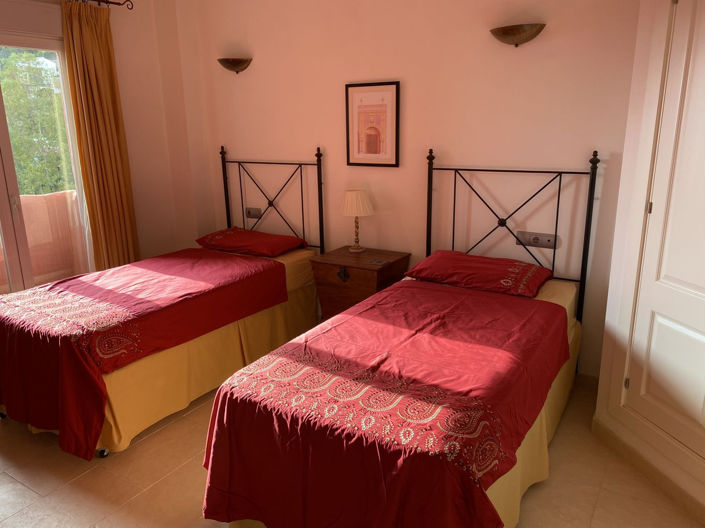 Image No.18-3 Bed Apartment for sale