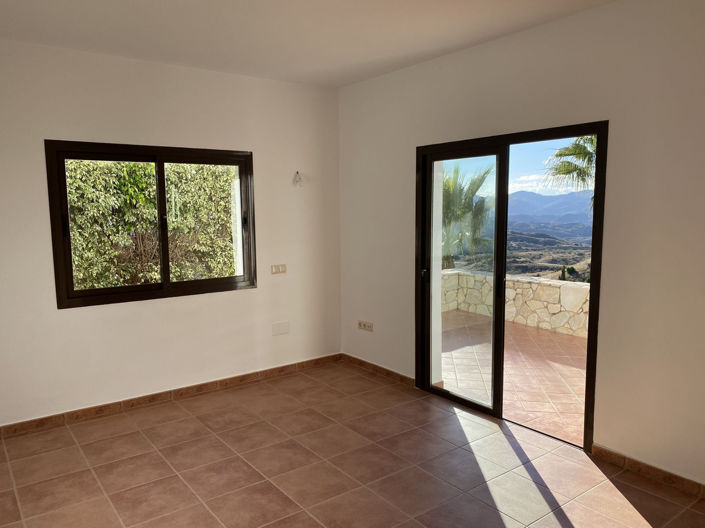 Image No.20-4 Bed Villa for sale