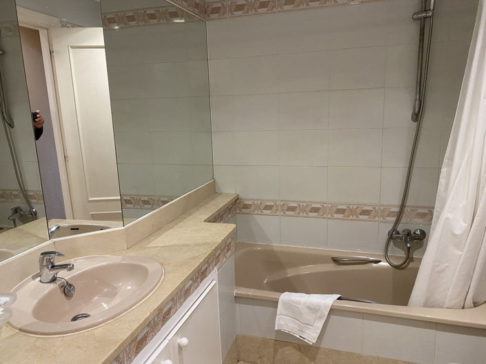 Image No.9-2 Bed Apartment for sale