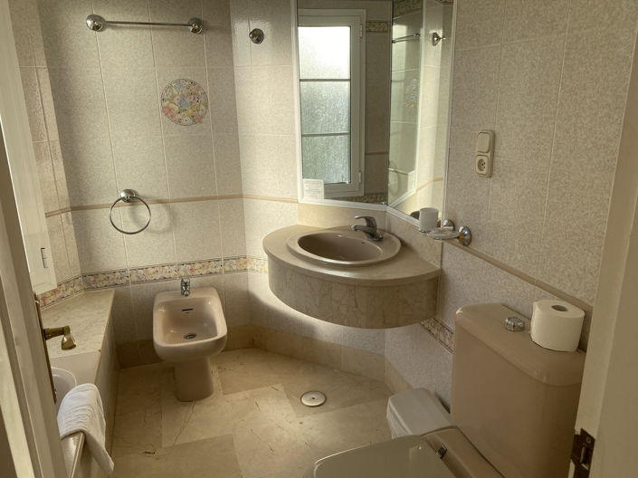 Image No.10-3 Bed Apartment for sale