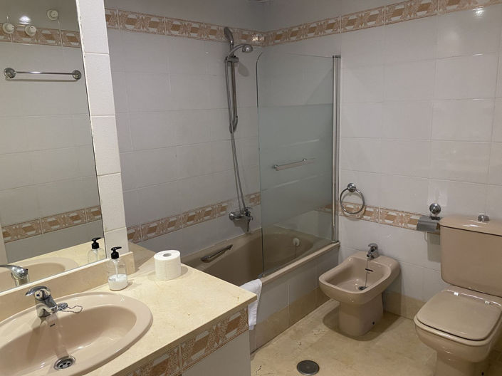 Image No.13-3 Bed Apartment for sale