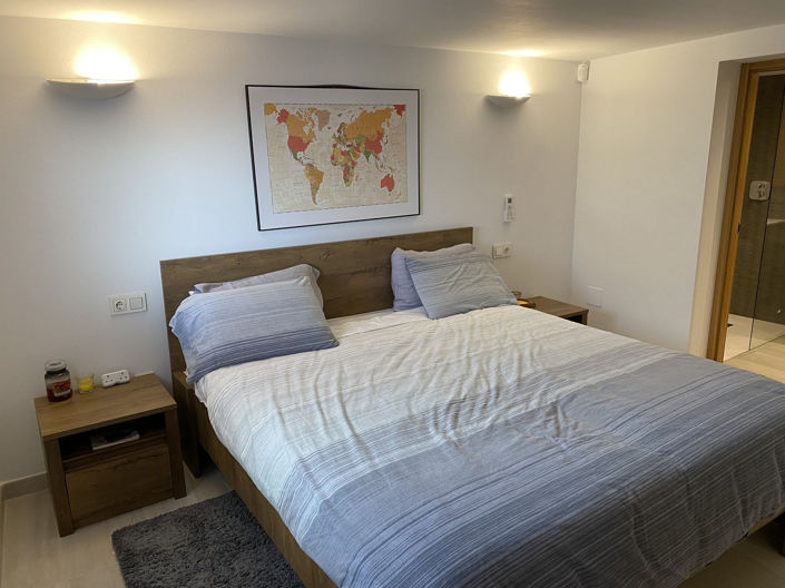 Image No.11-2 Bed Townhouse for sale